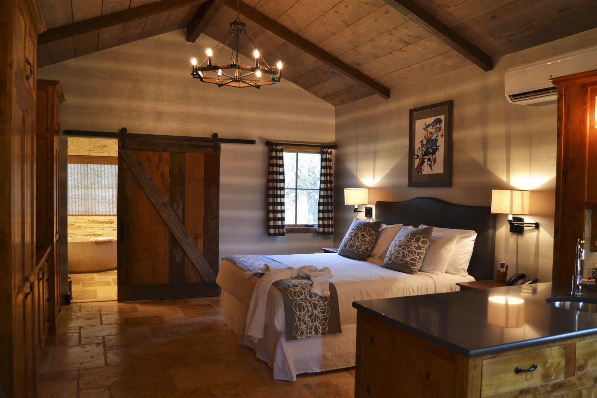 Camp Lucy Hotel Dripping Springs Exterior foto